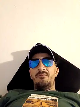 Adriandan1982 online show from April 15, 2026, 6:15 pm