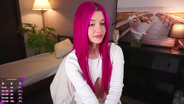 Snapshot of ShirleyCarolyn chatting on December 10, 2024, 1:54 am ShirleyCarolyn online show from December 10, 2024, 1:54 am