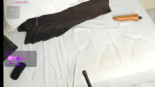 morganaca online show from September 30, 2025, 5:51 pm