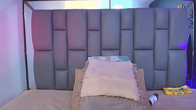  MiaBrown  online show from October 3, 2025, 12:02 pm