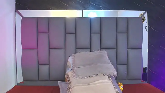  MiaBrown  online show from January 14, 2026, 12:11 pm