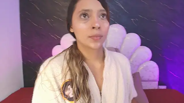  MiaBrown  online show from April 4, 2026, 12:13 pm