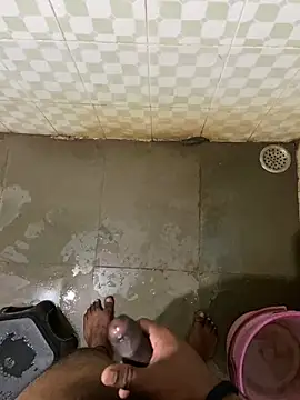 Snapshot of Honeydick7 chatting on December 24, 2024, 4:22 am Honeydick7 online show from December 24, 2024, 4:22 am