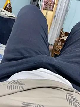 Snapshot of Honeydick7 chatting on January 3, 2025, 2:30 pm Honeydick7 online show from January 3, 2025, 2:30 pm