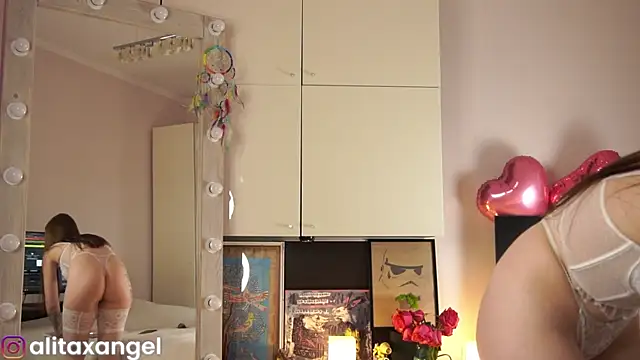 AlitaXAngelic online show from April 5, 2026, 4:48 pm