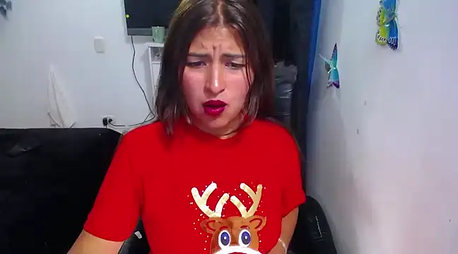 Snapshot of Yunhot_ chatting on December 23, 2024, 10:33 pm Yunhot  online show from December 23, 2024, 10:33 pm