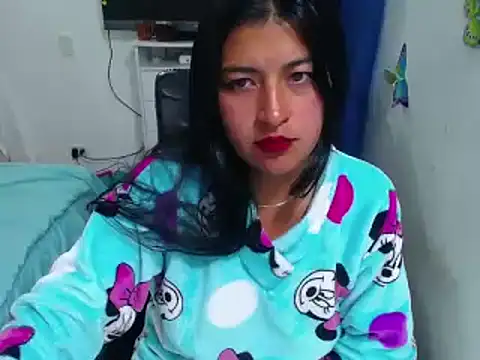 Snapshot of Yunhot_ chatting on February 13, 2025, 12:00 pm Yunhot  online show from February 13, 2025, 12:00 pm