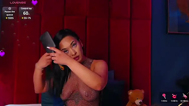 MadyLuxxx online show from March 20, 2025, 11:45 pm