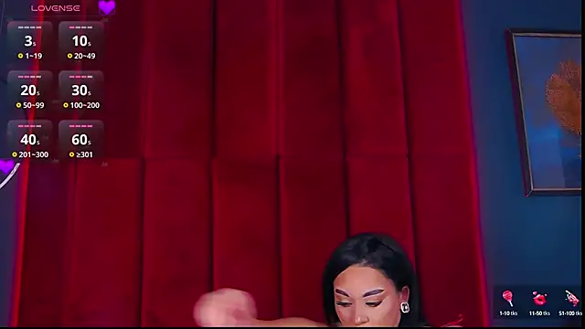 MadyLuxxx online show from October 16, 2025, 6:42 pm