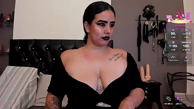 MariaGaitan online show from October 11, 2025, 7:01 pm