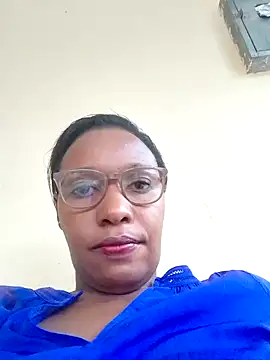 Snapshot of pretty_babez chatting on February 16, 2025, 2:54 pm pretty babez online show from February 16, 2025, 2:54 pm