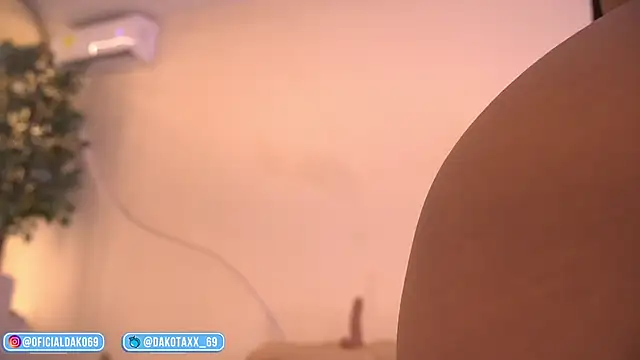 Dakota Lee online show from March 24, 2026, 11:54 pm