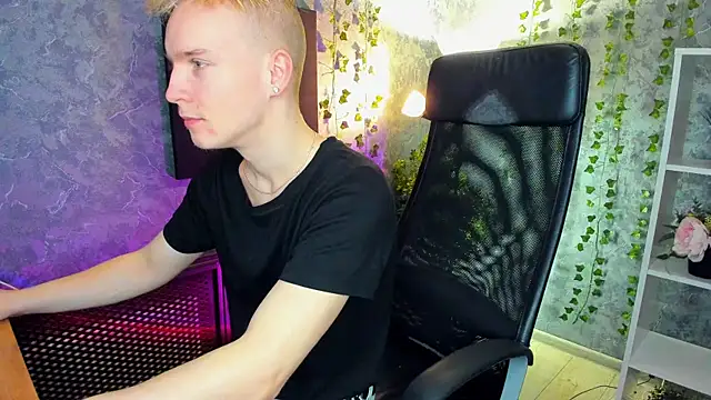 AlexxSweet online show from January 4, 2025, 6:09 am