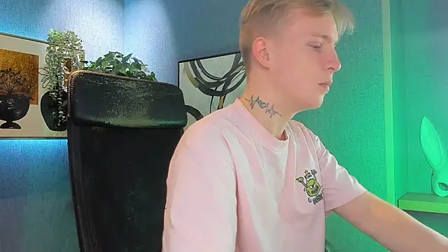 AlexxSweet online show from November 16, 2025, 6:52 am