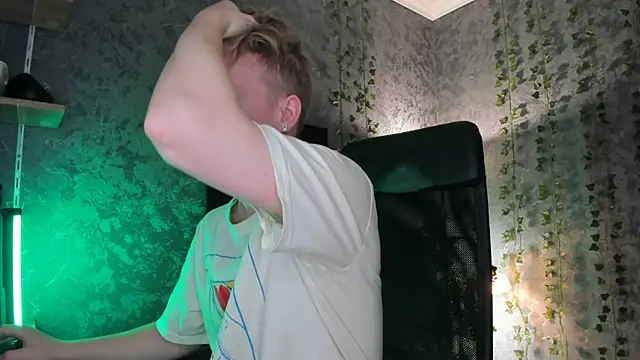 AlexxSweet online show from November 27, 2025, 8:38 am