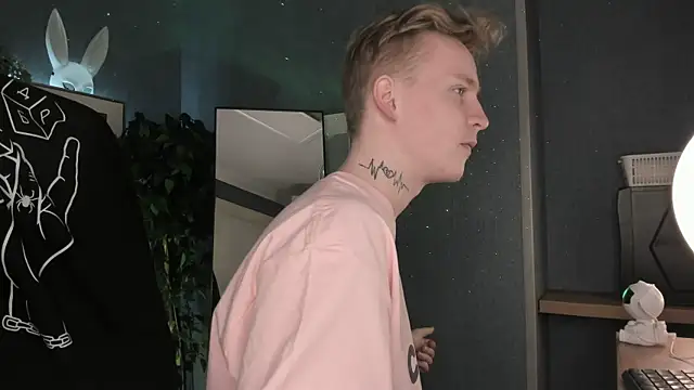 AlexxSweet online show from April 12, 2026, 6:51 am