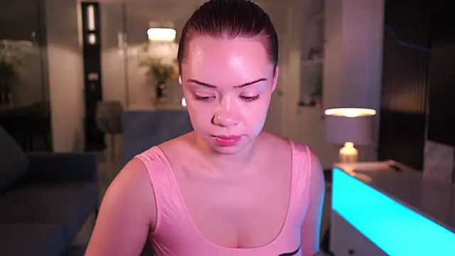 VixenMia online show from October 21, 2025, 2:56 am