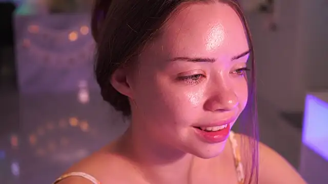 VixenMia online show from March 11, 2026, 3:34 am