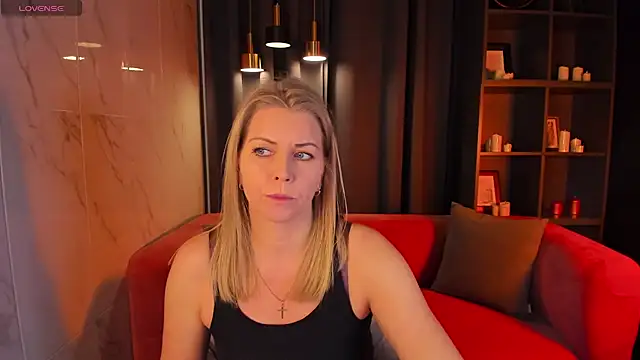 Annie Light online show from December 10, 2024, 5:39 am