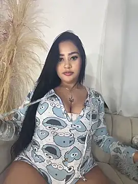 Luisa Fernandaa online show from February 18, 2026, 1:45 am