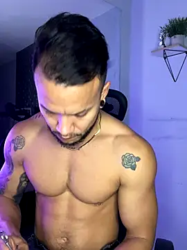 ARON TAYLER01 online show from September 14, 2025, 10:36 am