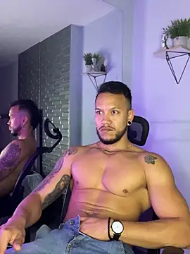 ARON TAYLER01 online show from September 19, 2025, 10:38 am