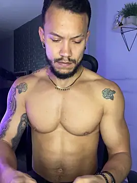 ARON TAYLER01 online show from November 23, 2025, 10:26 am