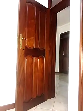 NicRaisaa online show from October 28, 2025, 5:22 am