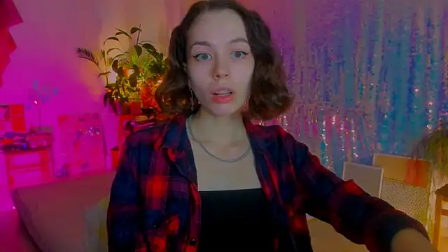 poli   online show from February 25, 2025, 9:46 pm