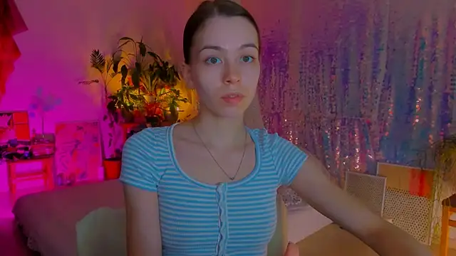 poli   online show from March 3, 2025, 9:37 pm