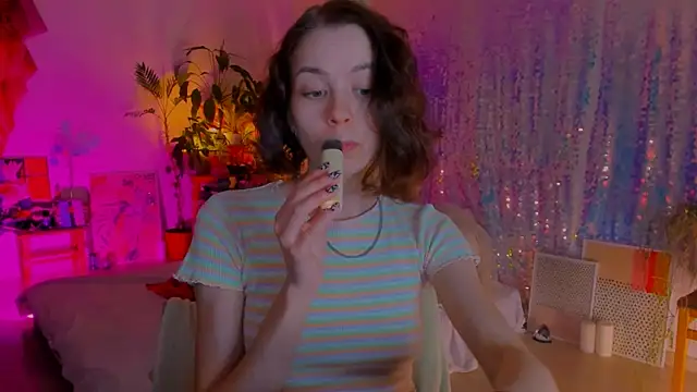 poli   online show from March 18, 2025, 7:53 pm