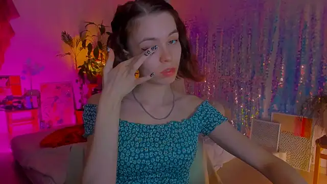 poli   online show from March 19, 2025, 7:49 pm