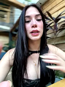 Im Valentina online show from September 15, 2025, 10:10 pm