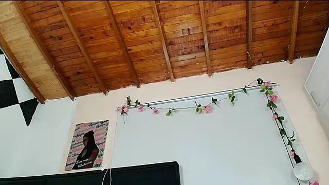 ximtia xs online show from March 7, 2025, 5:28 pm