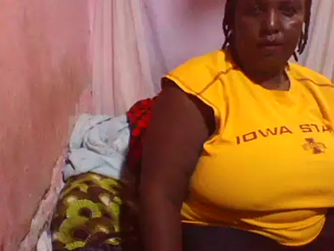 Snapshot of big_clits chatting on March 13, 2025, 2:23 pm big clits online show from March 13, 2025, 2:23 pm