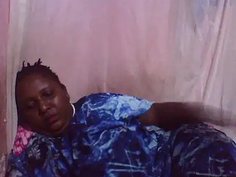 Snapshot of big_clits chatting on October 3, 2025, 3:42 pm big clits online show from October 3, 2025, 3:42 pm