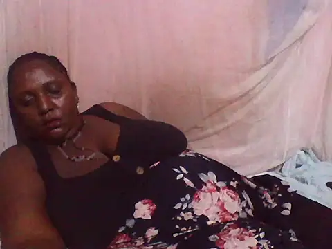 Snapshot of big_clits chatting on October 27, 2025, 8:07 am big clits online show from October 27, 2025, 8:07 am