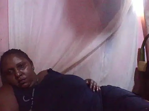 Snapshot of big_clits chatting on November 12, 2025, 11:43 am big clits online show from November 12, 2025, 11:43 am