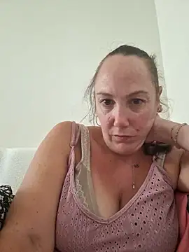 Wisie Cutie online show from September 8, 2025, 3:11 pm