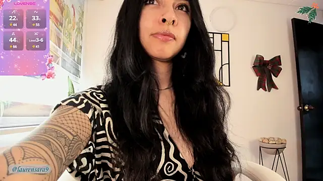 sara-lauren online show from December 19, 2024, 8:34 pm