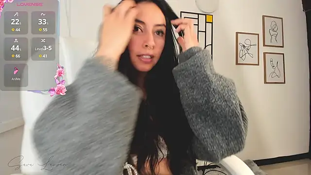 sara-lauren online show from February 7, 2025, 4:56 pm