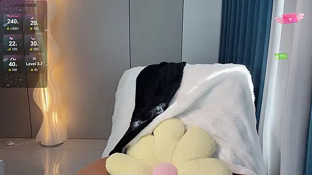 Snapshot of Mandy-- chatting on November 28, 2025, 3:20 am Mandy-- online show from November 28, 2025, 3:20 am