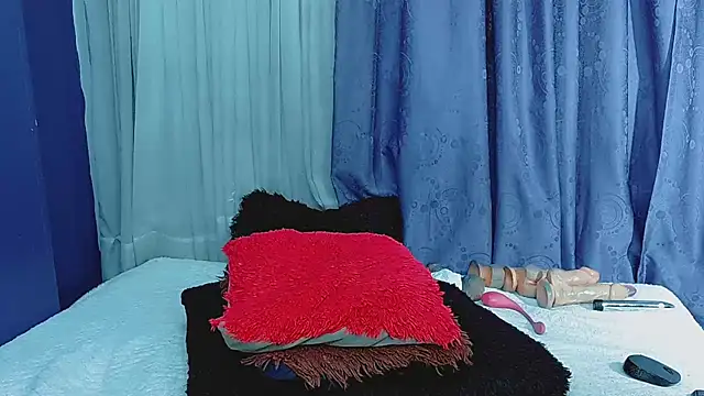 Snapshot of yesik_beltran chatting on March 7, 2025, 12:12 pm yesik beltran online show from March 7, 2025, 12:12 pm