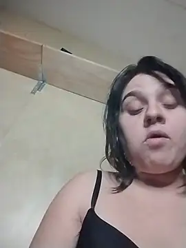 Lucifinakitten online show from January 13, 2026, 4:18 am