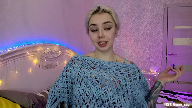 LillyMoure  online show from February 2, 2026, 11:36 pm