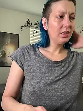 MissCumberdale online show from March 16, 2025, 4:45 pm