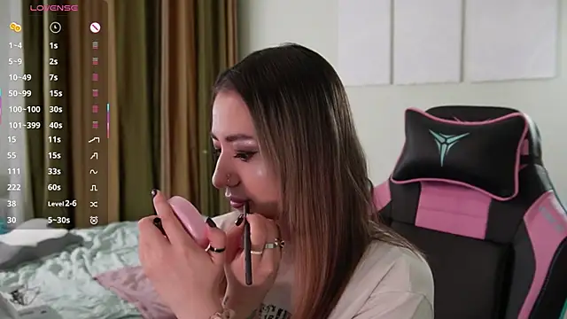 Fiona-Love online show from November 23, 2025, 3:23 pm