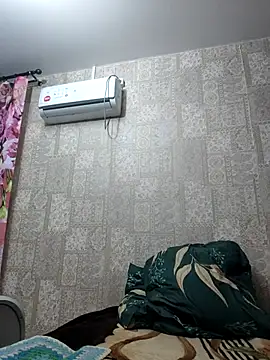 EffectFiona online show from October 26, 2025, 1:22 am