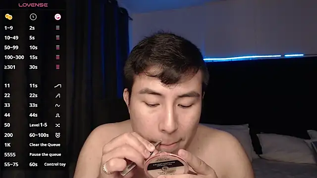 andrewmhilton  online show from November 5, 2025, 6:02 am