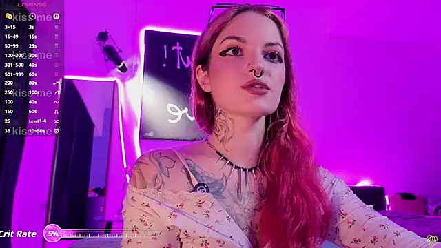 BratzieDarsie online show from March 4, 2026, 11:49 am